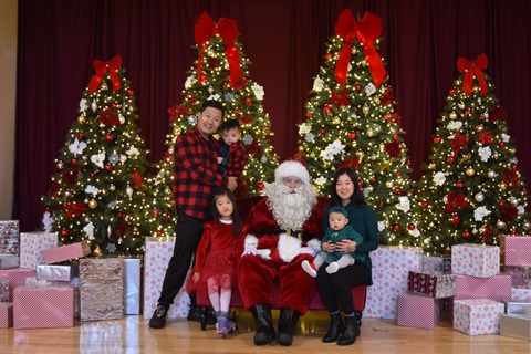 Breakfast with Santa Family Photo